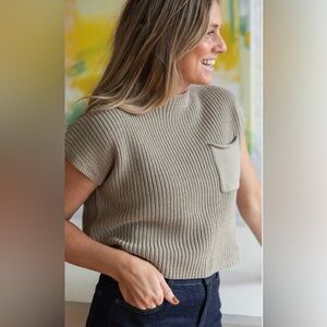 MIOU MUSE Cream Knit Cropped Front Pocket Sweater -Sm